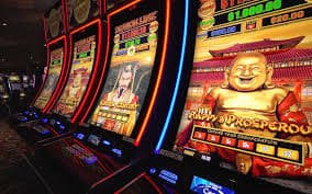 Classic Slots ဂိမ်း သုံးလိုင်း reels မြင်ကွင်း